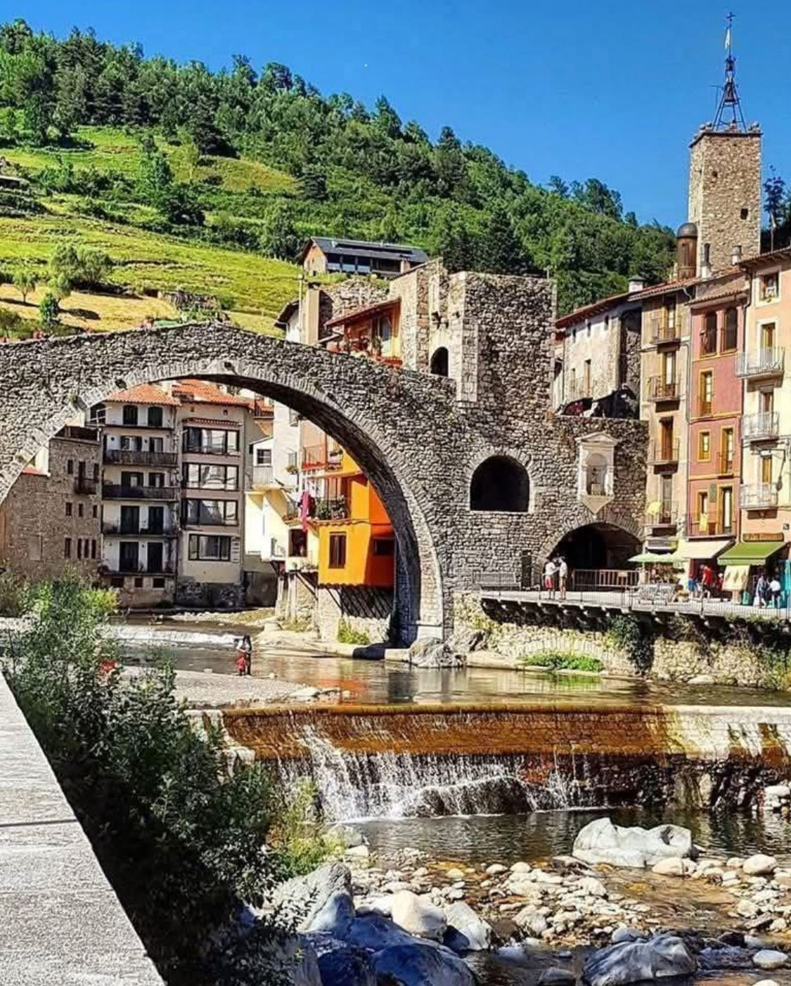 Camprodon: Ein Juwel der Pyrenäen in Girona